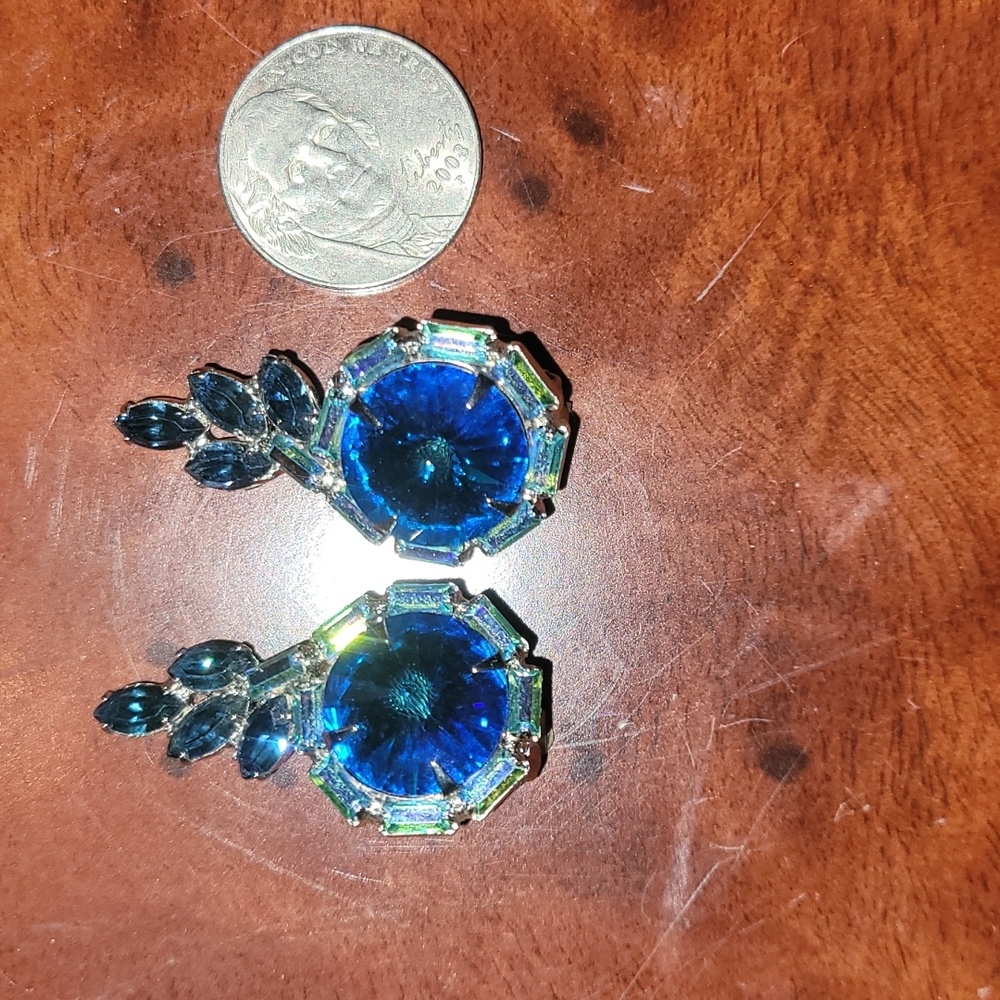 Vintage "Pat Pend" (climber)  Clip on earrings